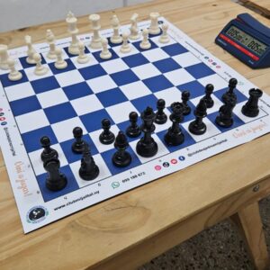 Juego completo y tablero de hule – medidas oficiales para torneos