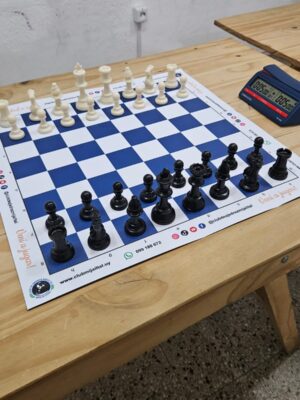 Juego completo y tablero de hule – medidas oficiales para torneos